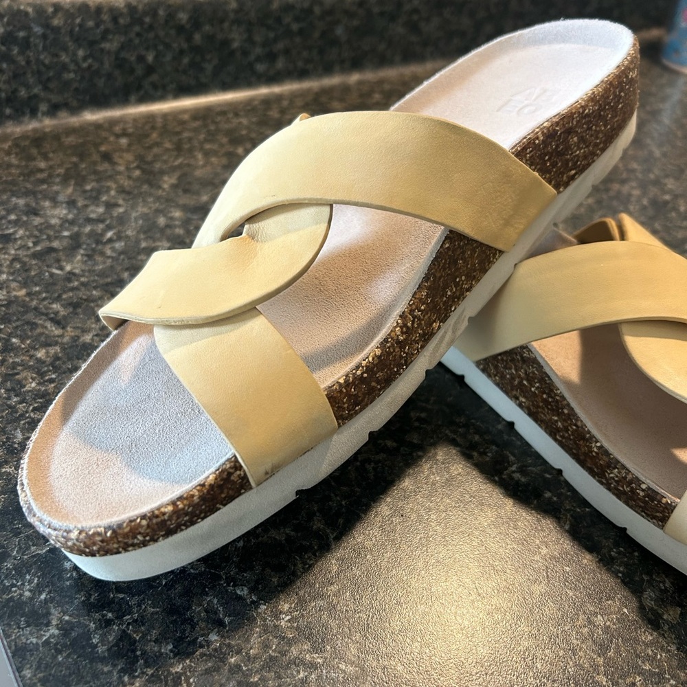 Abeo Supportive Yellow Women's Sandals 11 (Metatarsal Support)